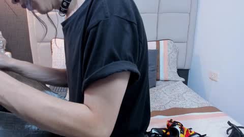 Keira Hecate online show from 02-01-25, 07:44