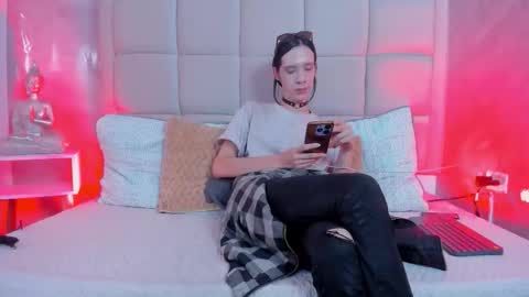 Keira Hecate online show from 11-24-25, 08:08