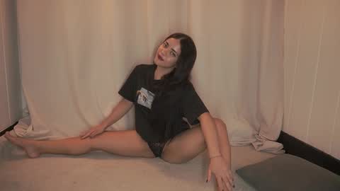 Snapshot of hecate333 chatting on 10-11-25, 05:33 hecate333 online show from 10-11-25, 05:33