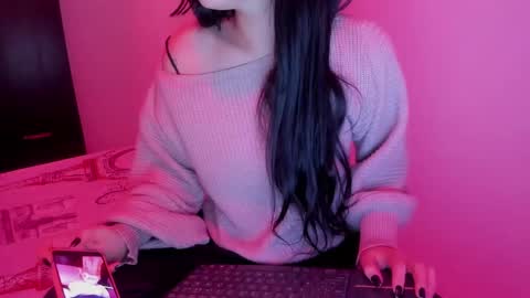   online show from 11-12-25, 05:08