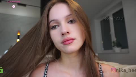Snapshot of hecola chatting on 10-17-25, 02:19 Nika next stream 200pm GMT online show from 10-17-25, 02:19