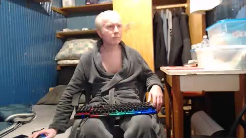 Snapshot of hedonista67 chatting on 01-12-26, 05:07 hedonista67 online show from 01-12-26, 05:07