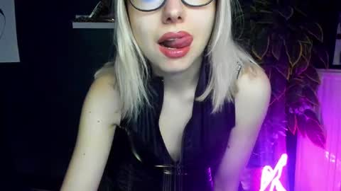 Heidi online show from 02-24-25, 05:43