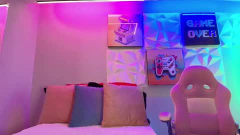   online show from 03-11-25, 11:33