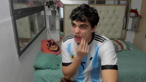 heiker_ online show from 10-22-25, 03:07