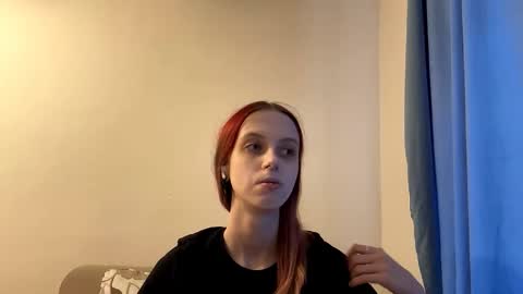 Snapshot of heikesantrmire chatting on 10-28-25, 09:13 Alice online show from 10-28-25, 09:13