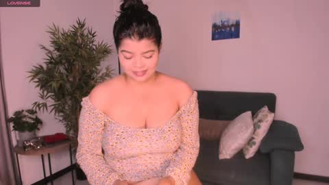 Snapshot of helen_miller chatting on 01-11-25, 12:22 helen_miller online show from 01-11-25, 12:22