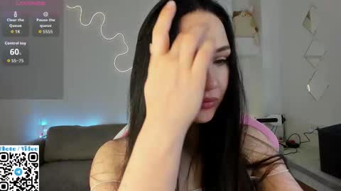 helen_spark online show from 10-27-25, 02:04