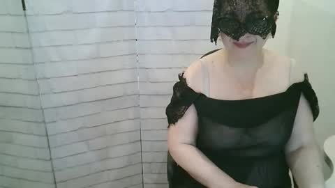 Helen online show from 03-25-26, 02:23