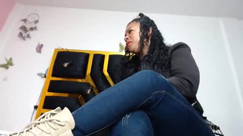 Snapshot of helenahotwet chatting on 12-29-24, 01:17 helenahotwet online show from 12-29-24, 01:17