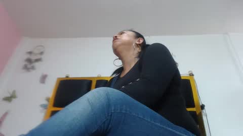 Snapshot of helenahotwet chatting on 10-10-25, 07:02 helenahotwet online show from 10-10-25, 07:02