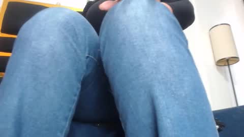 Snapshot of helenahotwet chatting on 10-19-25, 02:18 helenahotwet online show from 10-19-25, 02:18