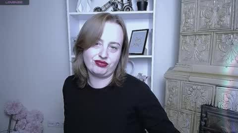 Helen online show from 10-22-25, 07:19