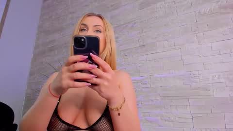 Helen online show from 03-20-26, 07:35