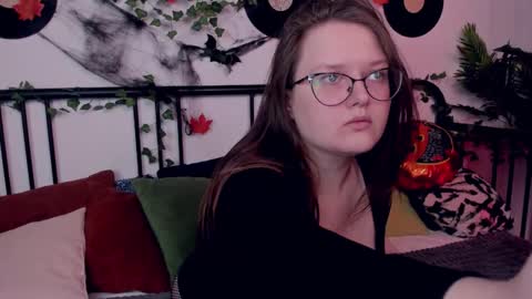 Snapshot of helendanvers chatting on 11-04-25, 09:52 helendanvers online show from 11-04-25, 09:52