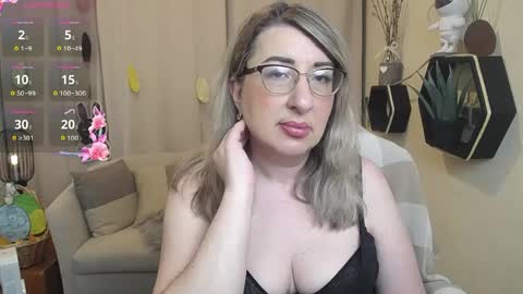 helenenigma online show from 04-09-26, 06:46