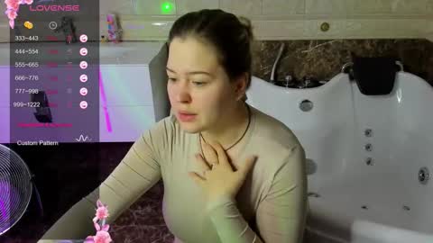 helenhartt online show from 11-10-25, 01:59