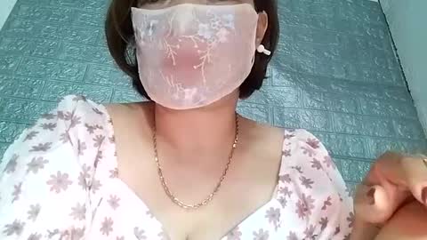 Snapshot of helenna_00 chatting on 09-13-25, 11:15 helenna_00 online show from 09-13-25, 11:15