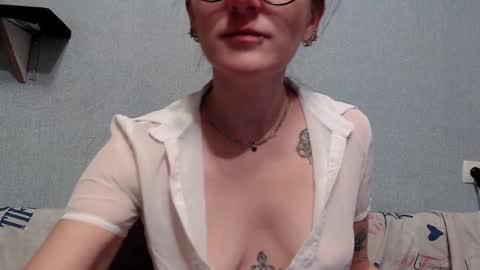 HelenRed online show from 01-16-25, 10:21