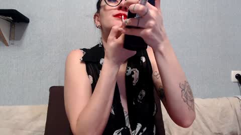 HelenRed online show from 01-24-25, 11:37