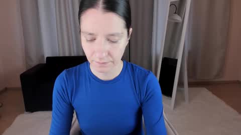 Helen online show from 09-19-25, 02:13