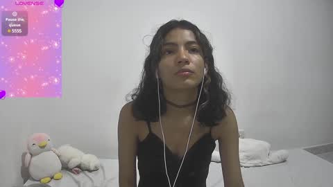 Helia Transfem and Amy online show from 01-02-25, 05:24