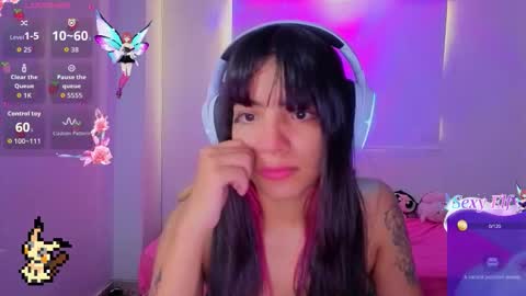 Snapshot of helia_n_amy chatting on 02-09-26, 10:36 Helia Transfem and Amy online show from 02-09-26, 10:36