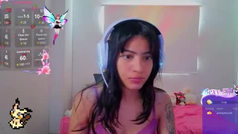 Snapshot of helia_n_amy chatting on 02-12-26, 07:20 Helia Transfem and Amy online show from 02-12-26, 07:20