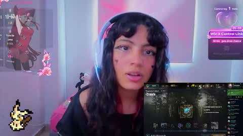 Snapshot of helia_n_amy chatting on 02-18-26, 04:03 Helia Transfem and Amy online show from 02-18-26, 04:03