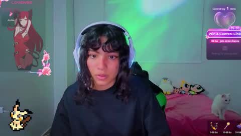 Snapshot of helia_n_amy chatting on 02-19-26, 11:23 Helia Transfem and Amy online show from 02-19-26, 11:23