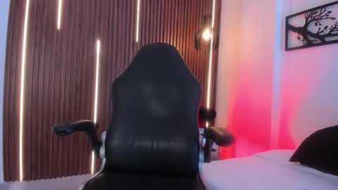 helios_obscuro online show from 11-02-25, 01:08