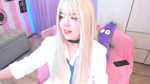 Laura online show from 10-03-25, 02:30