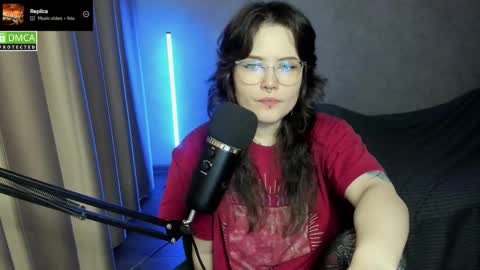 Red online show from 10-17-25, 07:27