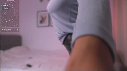 Snapshot of hell_lo chatting on 11-16-25, 09:53 Lorette Lory online show from 11-16-25, 09:53