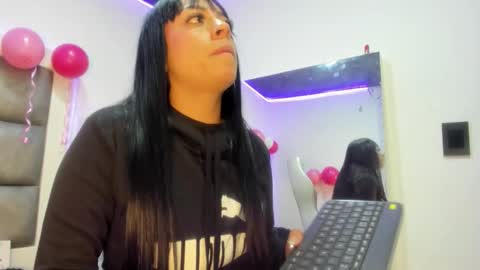 hellen__smith_ online show from 11-03-25, 03:57