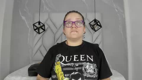 HELLEN online show from 09-22-25, 02:41