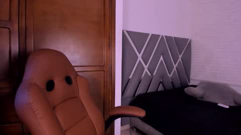 Juliet online show from 09-20-25, 07:26