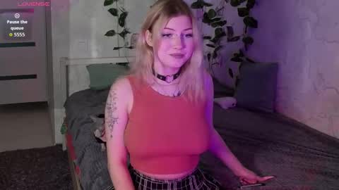HellenHorny online show from 09-11-25, 10:59