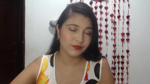 Snapshot of hellennmoon chatting on 02-16-25, 05:15 Hellen online show from 02-16-25, 05:15