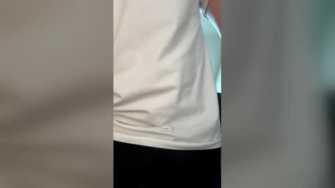 Snapshot of hellerc3po chatting on 04-11-26, 01:54 hellerc3po online show from 04-11-26, 01:54