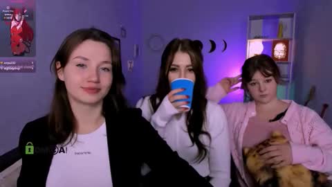 Helli online show from 12-18-25, 08:26