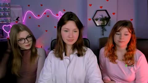 Snapshot of helli_belli chatting on 02-18-26, 08:27 Helli online show from 02-18-26, 08:27