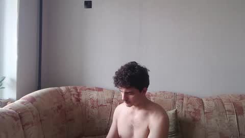 Snapshot of hellish_sugar chatting on 02-04-25, 07:29 Remy online show from 02-04-25, 07:29