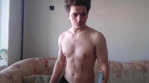 Snapshot of hellish_sugar chatting on 02-21-25, 07:12 Remy online show from 02-21-25, 07:12