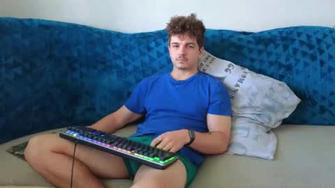 Snapshot of hellish_sugar chatting on 09-15-25, 07:52 Remy online show from 09-15-25, 07:52