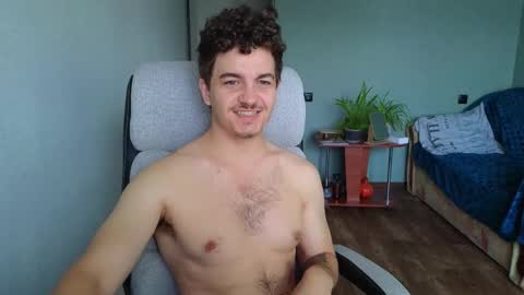 Snapshot of hellish_sugar chatting on 10-19-25, 06:36 Remy online show from 10-19-25, 06:36