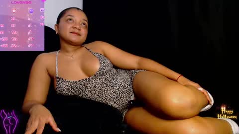 Snapshot of hello_candy chatting on 10-13-25, 11:05 Candy online show from 10-13-25, 11:05