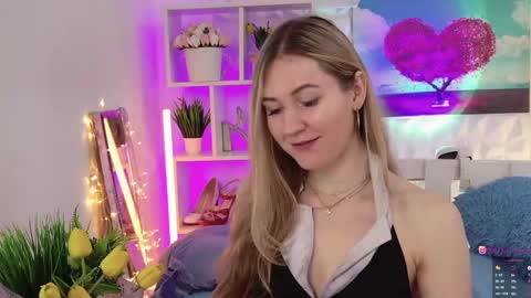 Alisia  Monday to Friday from 10 am to 4 pm GMT 2 online show from 02-03-25, 11:42