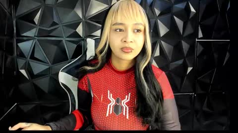 heluehorny13 online show from 10-27-25, 06:17