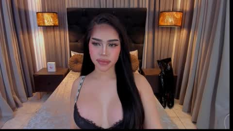 Snapshot of hennessygoddess69 chatting on 09-14-25, 08:24 HENNESSY online show from 09-14-25, 08:24